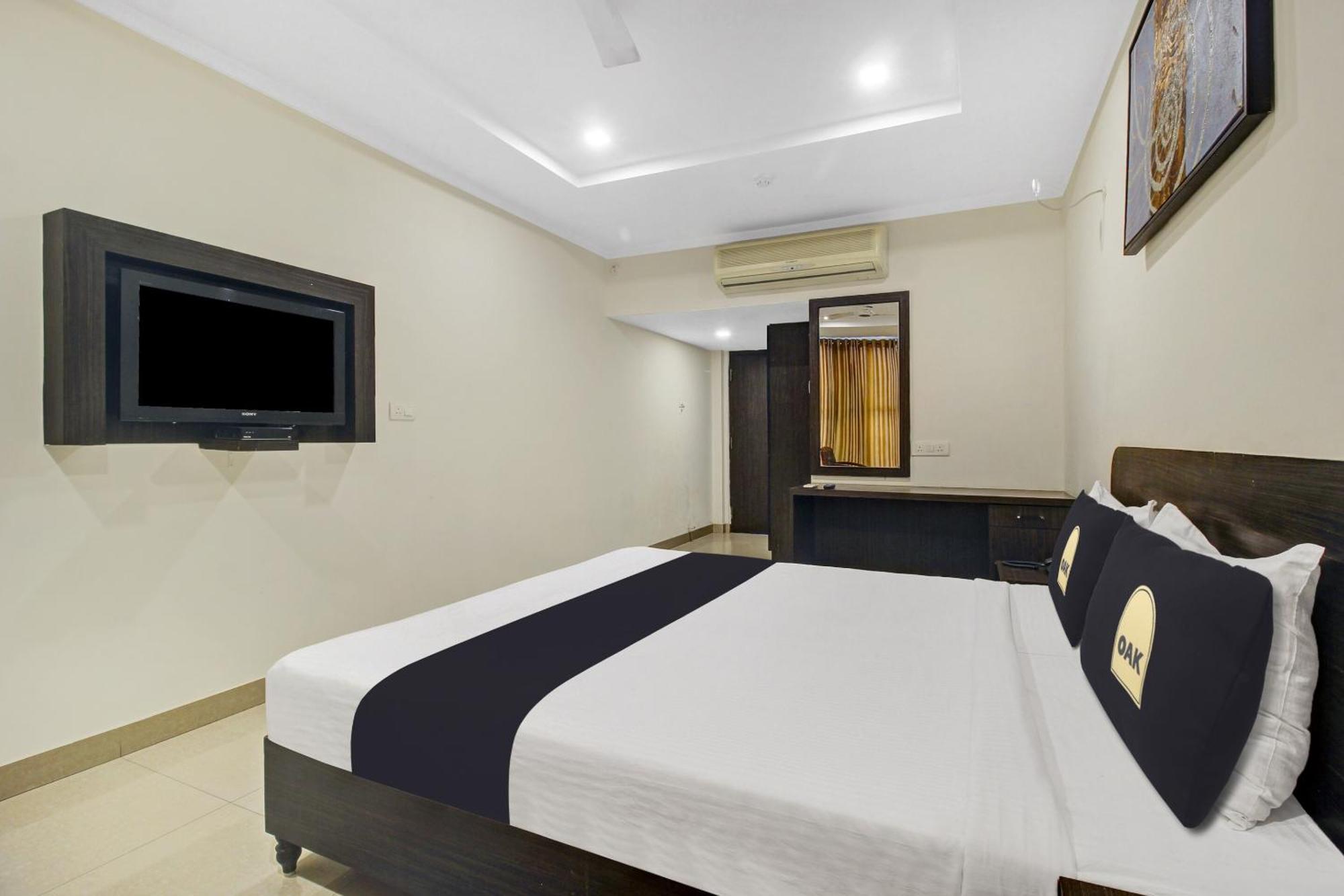 Super Townhouse Oak Lb Nagar Ramoji Hyderabad Exterior foto