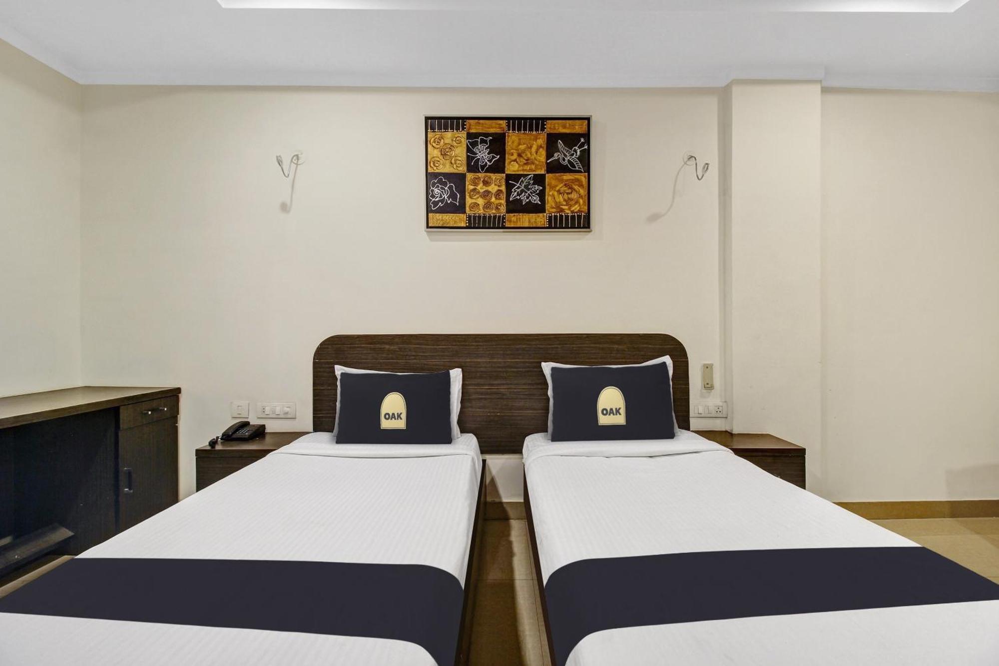 Super Townhouse Oak Lb Nagar Ramoji Hyderabad Exterior foto